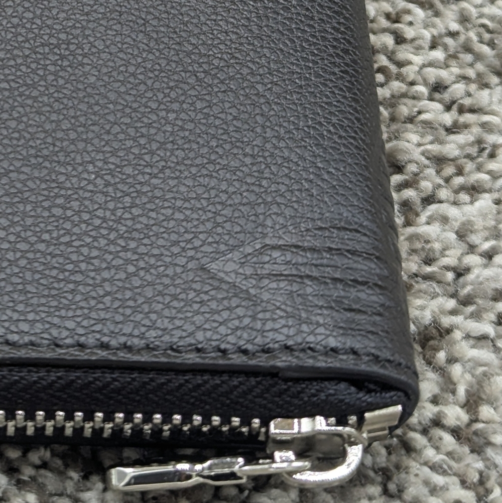 Louis Vuitton Mens Leather Zip Around Wallet Card Holder - Picture 4 of 9
